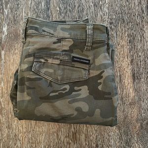 Social Standard by Sanctuary Camo Utility Pants Women’s Size 2